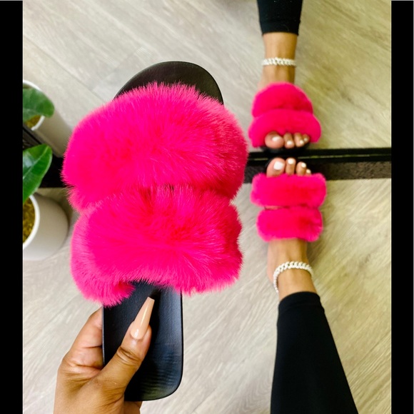 Fashion Nova Shoes - Lush Faux Fur Slippers- Pink☁️💗